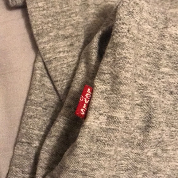 Original Levi’s Tee - Picture 2 of 2